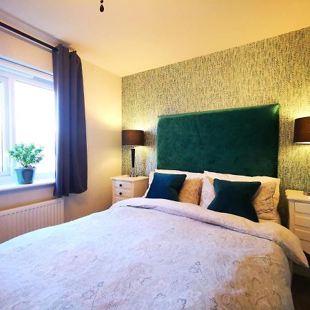 The Lawnswood - Central Manchester Holiday Home With Free Parking Exterior foto