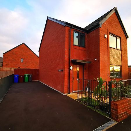 The Lawnswood - Central Manchester Holiday Home With Free Parking Exterior foto