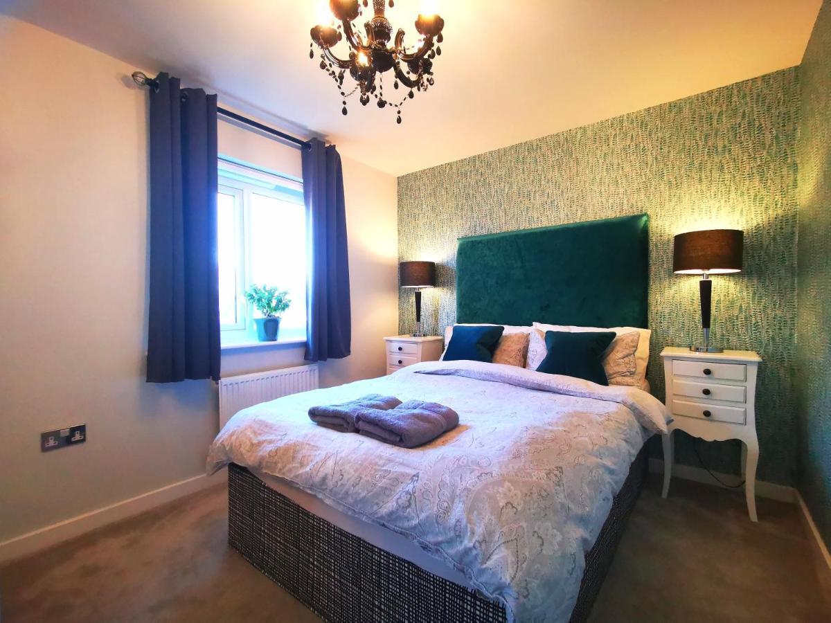 The Lawnswood - Central Manchester Holiday Home With Free Parking Exterior foto