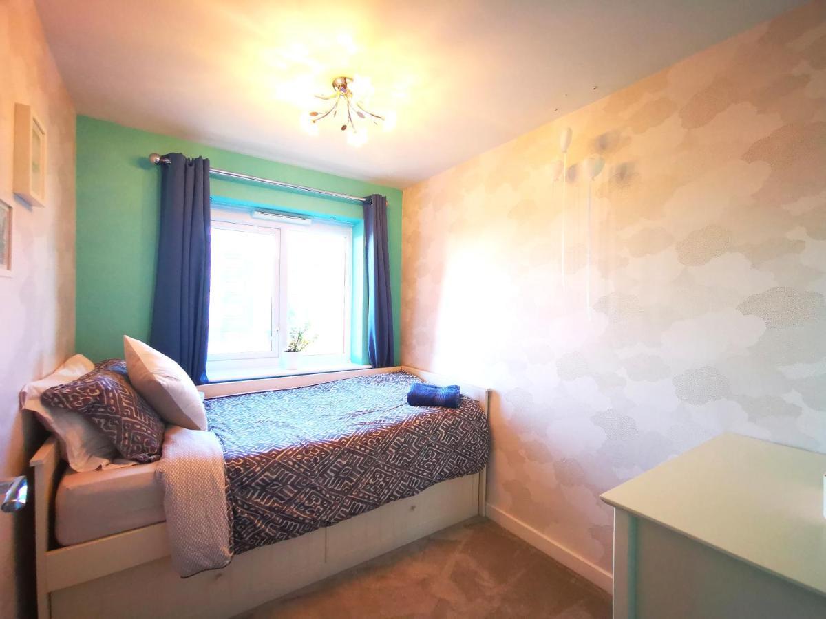 The Lawnswood - Central Manchester Holiday Home With Free Parking Exterior foto