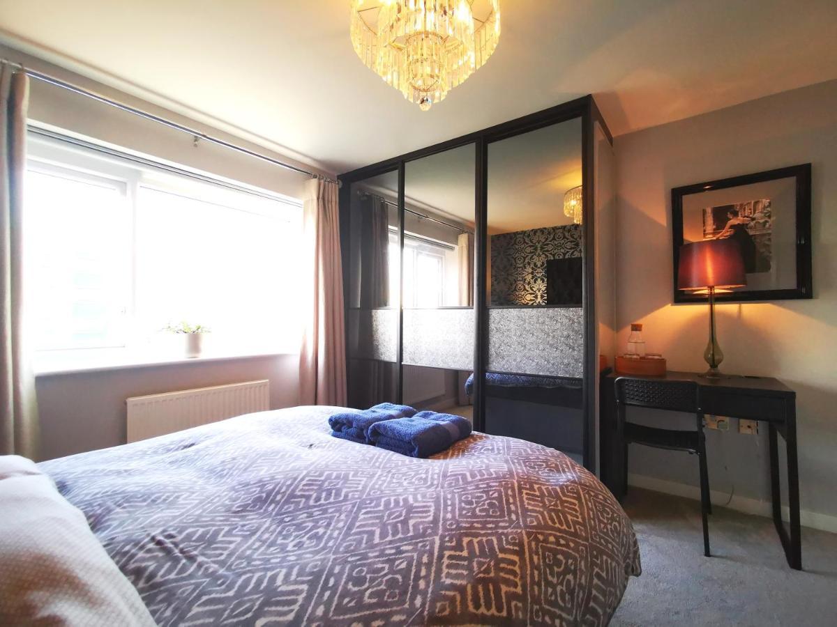 The Lawnswood - Central Manchester Holiday Home With Free Parking Exterior foto
